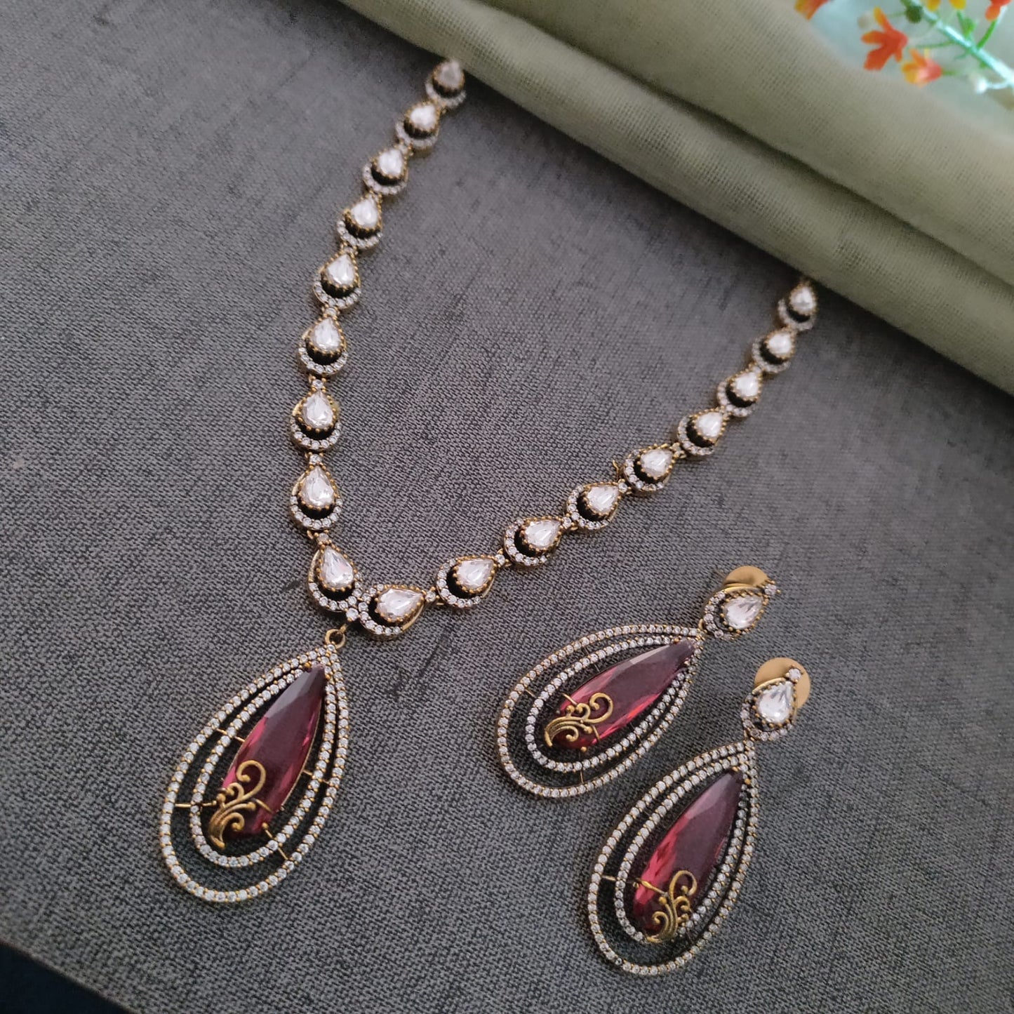 Doublet necklace