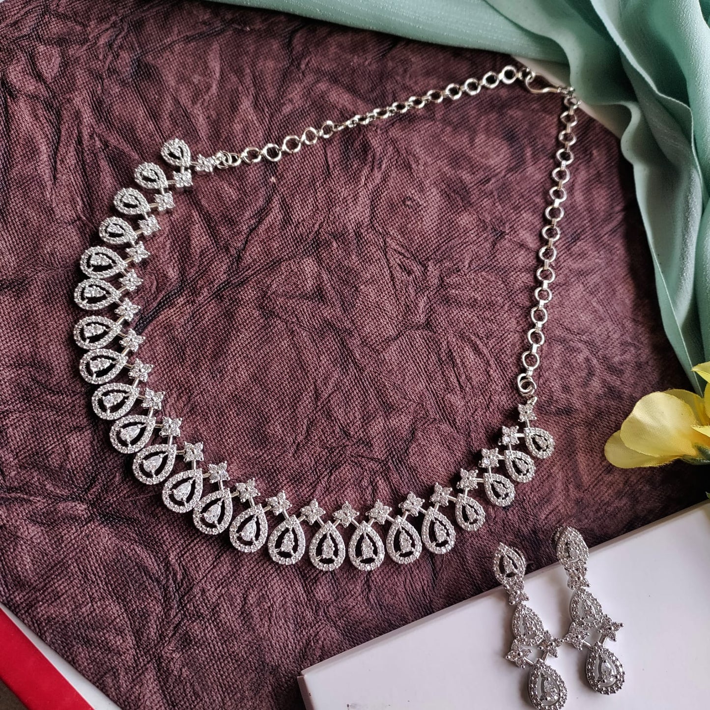 Drop stone studded necklace