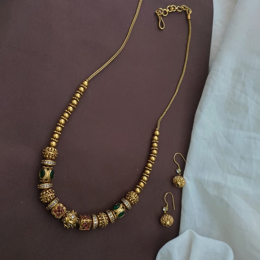 Antique ball necklace set