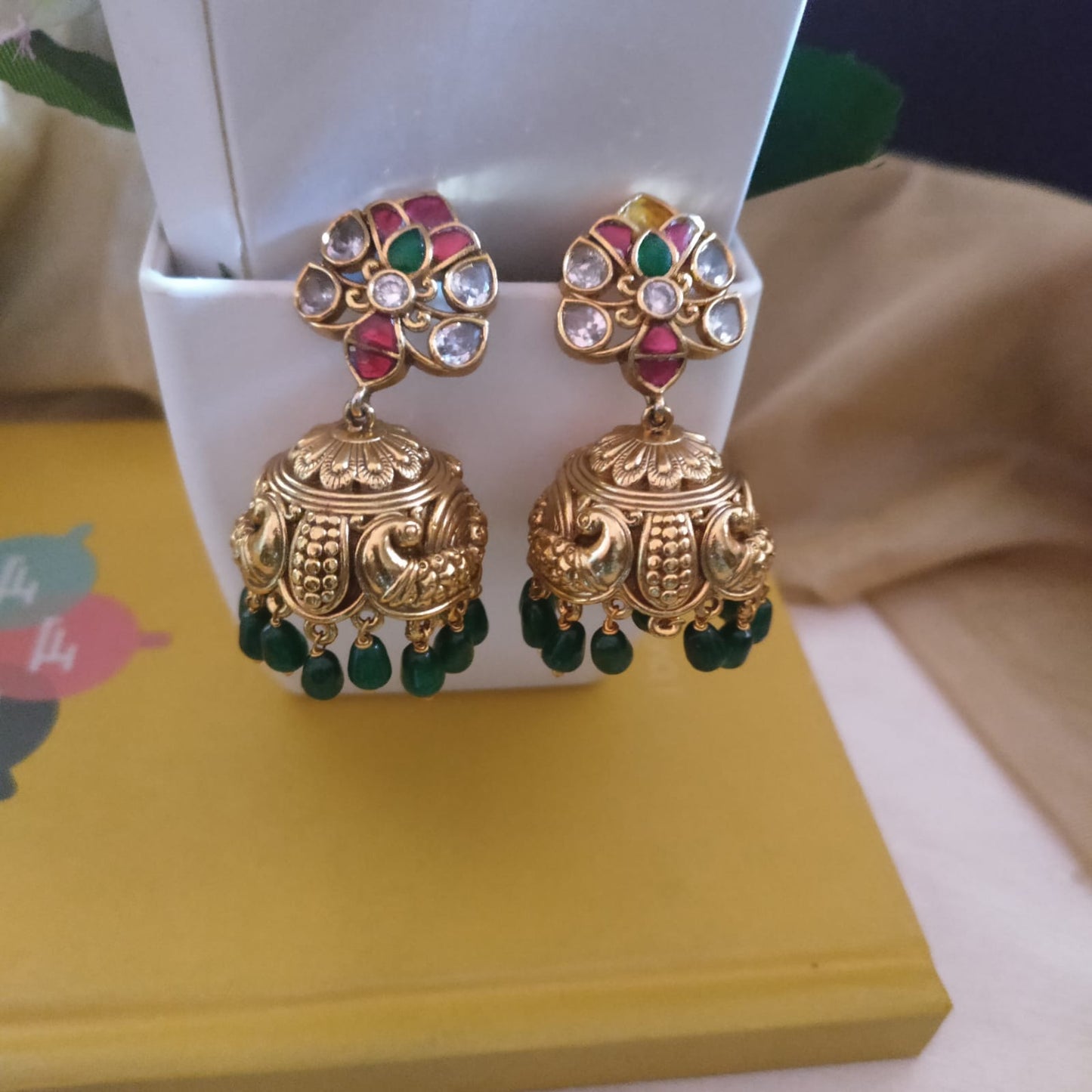 Jadau jumkha earring