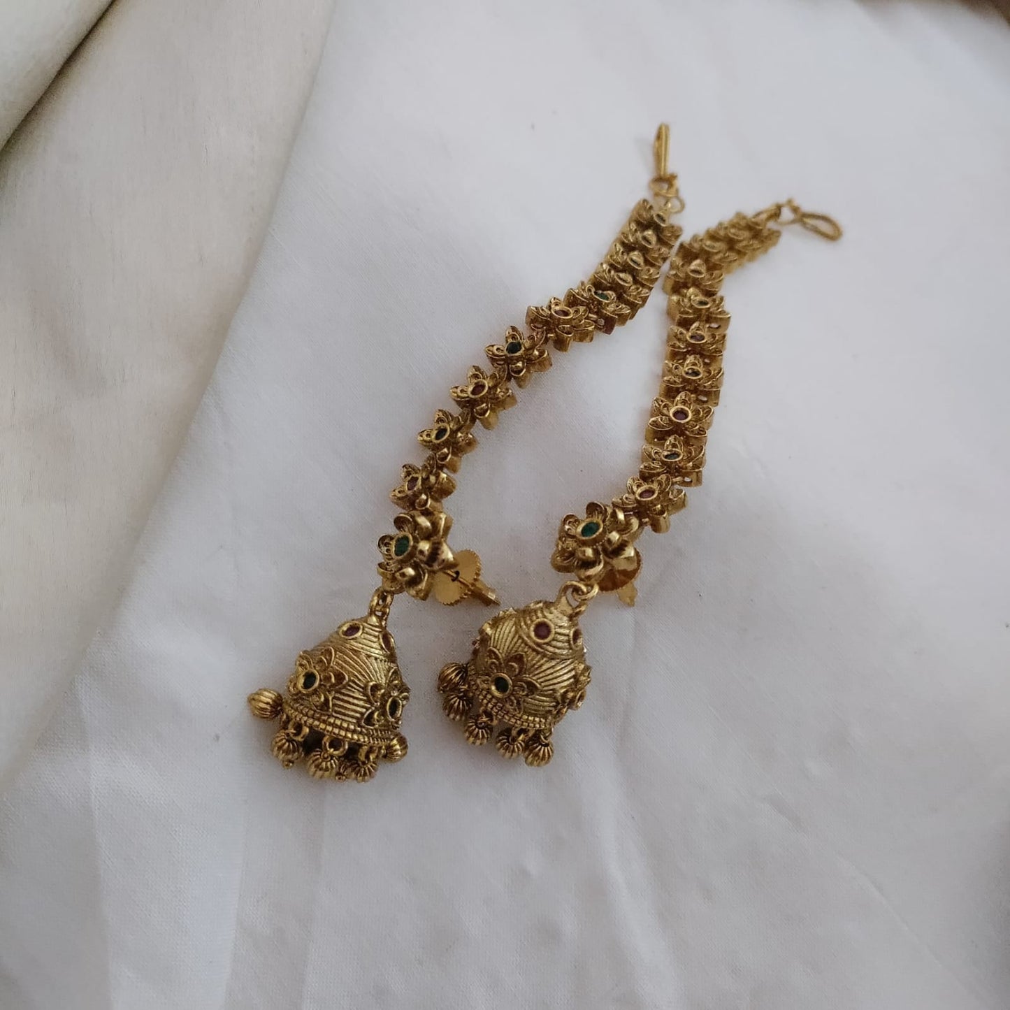 Antique gold jumkha earring