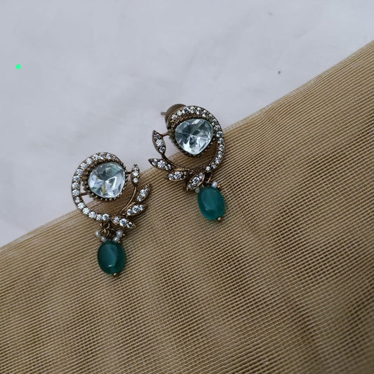 White Moisannate stone earring in victorian finish