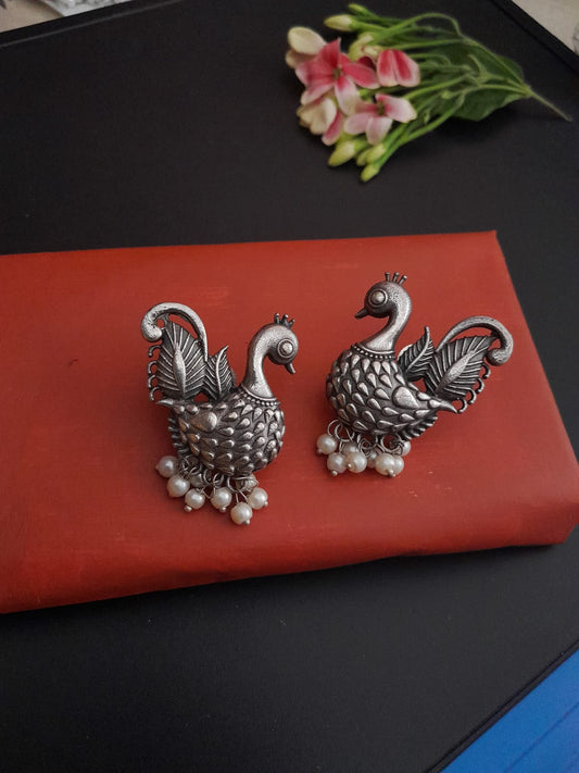 Peacock pearl SLA earring