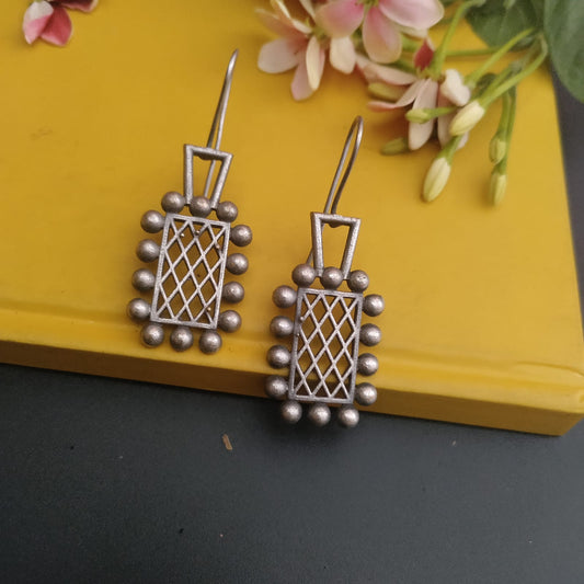 Filigree rectangle hook earring