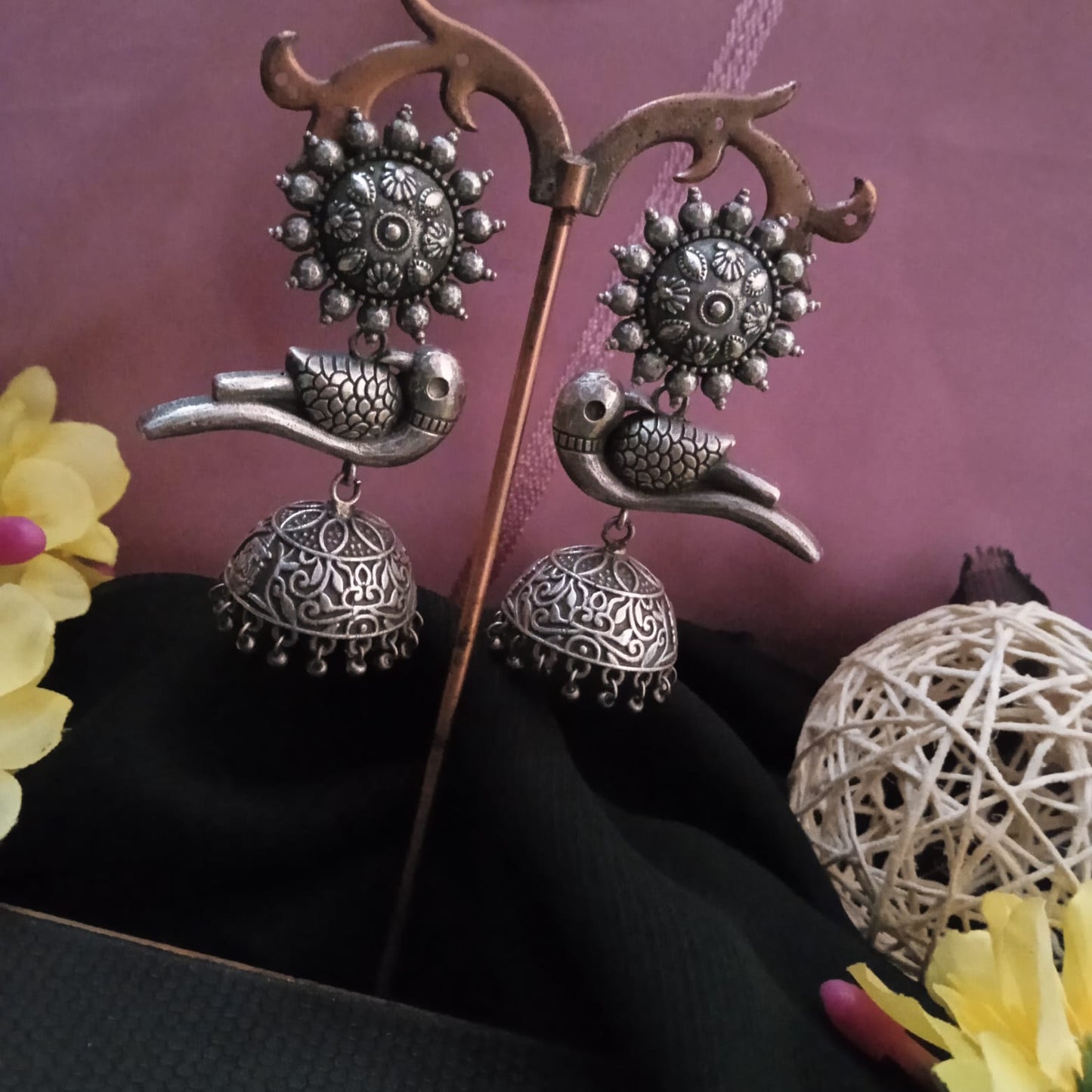 Round bird jumkha earring