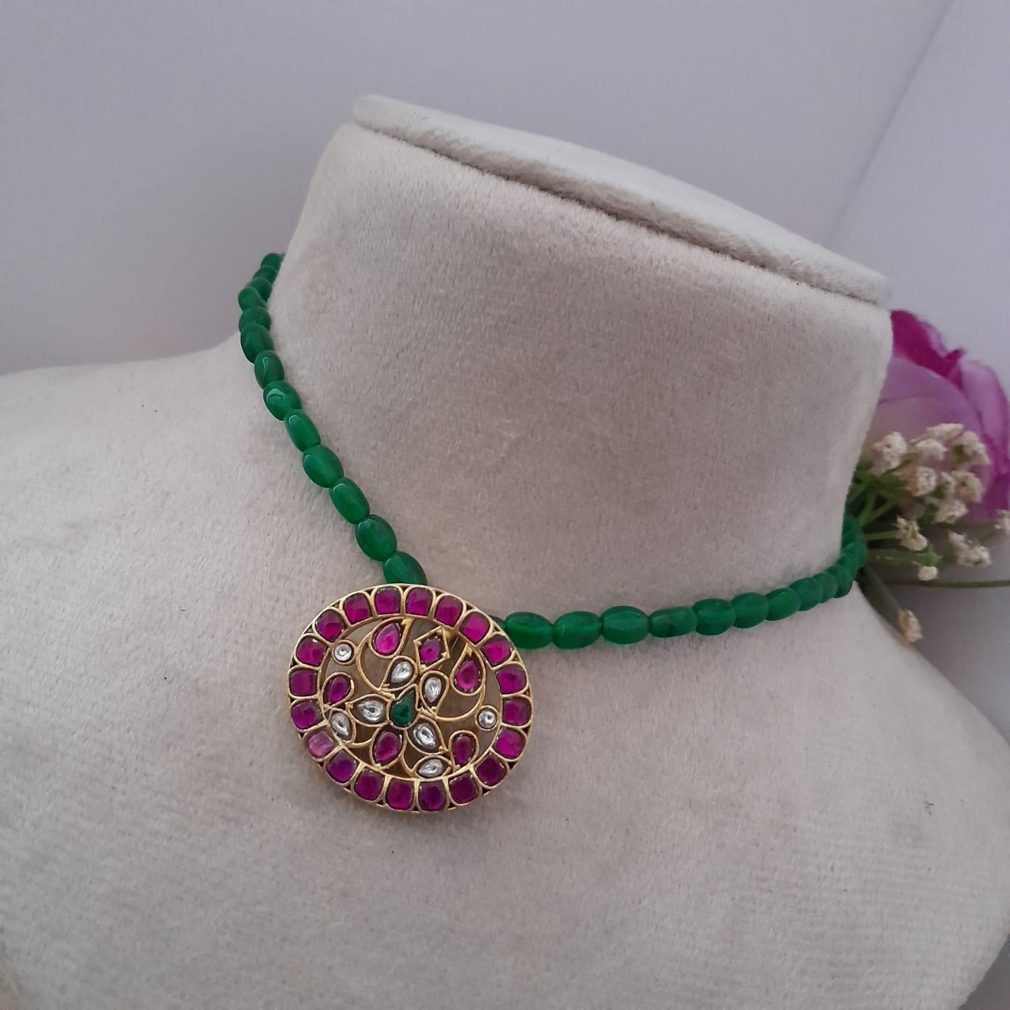 Jadau kundan necklace with green bead