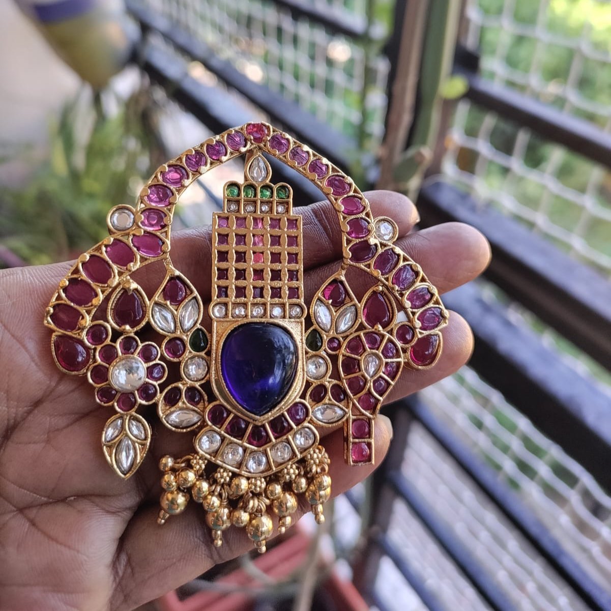 Venkatachalapathy pendant set