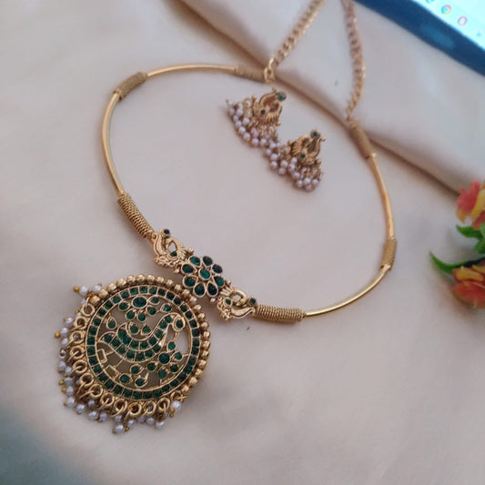 Peacock design pendant with tube hasuli set