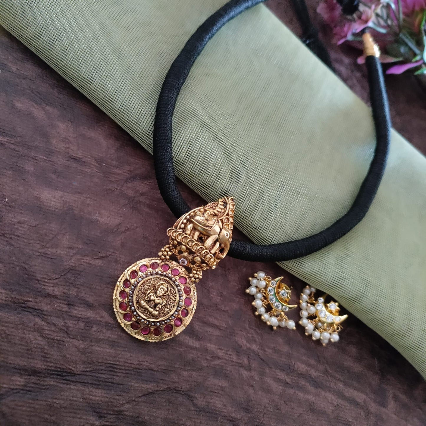 Lakshmi pendant with black thread set